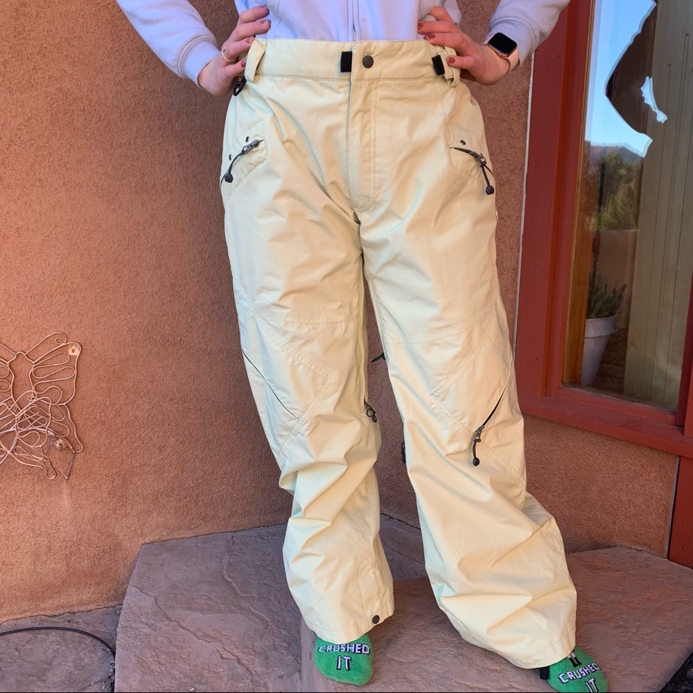 e408 Vortex snowboard pants, amazing and in great shape, many details